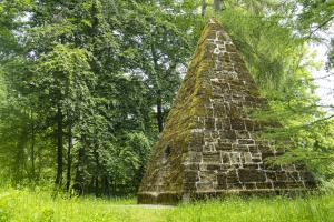 Kassel_Bergpark_Cestiuspyramide_Web_08
