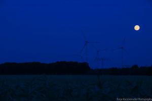 Vollmond_Windrad_web002