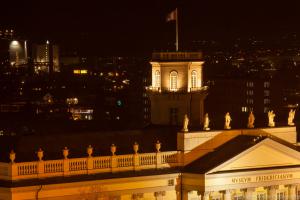 Kassel_Fridericianum_bynight_web_001