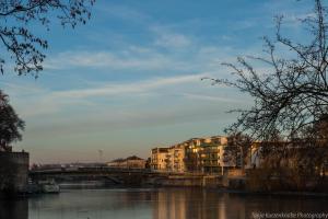 Unterneustadt und Karl-Branner-Brücke im Abendlicht