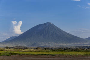 OlDoinyo_Lengai_Web_4074
